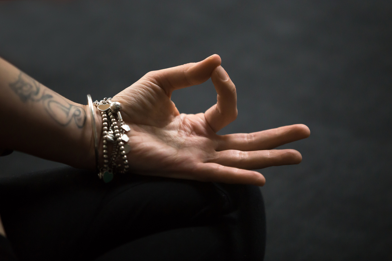 A Quel Poignet Porter Son Bracelet Chemin De Vie Comment et pourquoi porter un bracelet chemin de vie ?