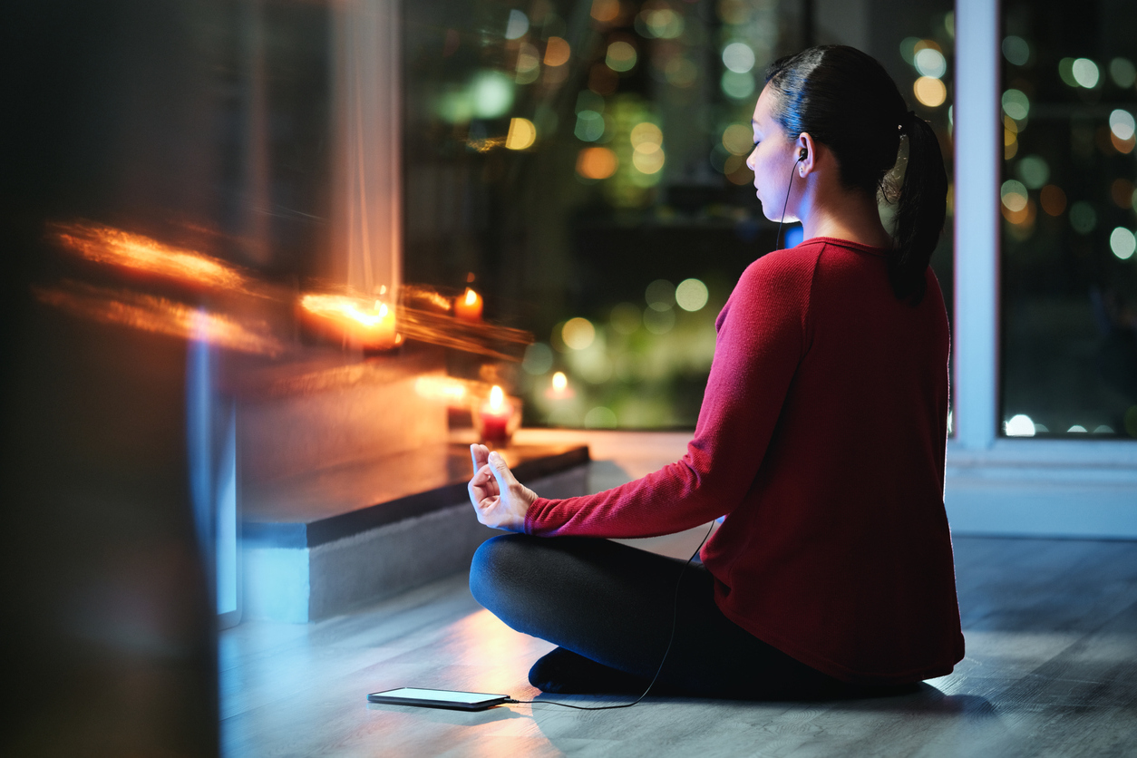 Quelle méditation du soir pour dormir profondément